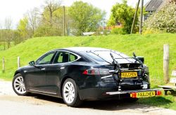 Tesla Model S, OHNE Spoiler, 09/2012 bis … - Paulchen Grundträger - 492101 414 4800