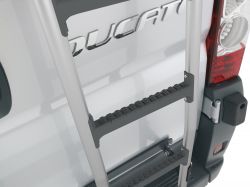 Ford Transit (2000 bis 2014). MIT Flügeltüren. OHNE Heckfenster. Höhe H1 Länge L1/2/3 - RHINO ALU-HECKTÜR LEITER
