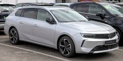 Opel Astra L. Sports Tourer MIT geschlossener Reling (Bj. 2022 bis ...) - ATERA RTD Grundträger