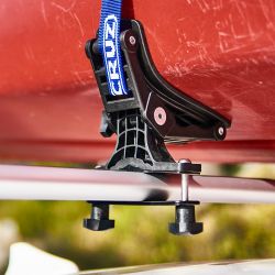 Kajakhalter. Bootshalter CRUZ RAFTER - für alle Trägerbarren bis 80mm breite   2. Wahl zum Sonderpreis